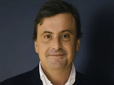 Carlo Calenda raccomanda Edex Strive